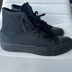 Black chuck tailors